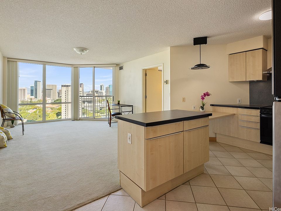 1st image of 801 S King St APT 2305