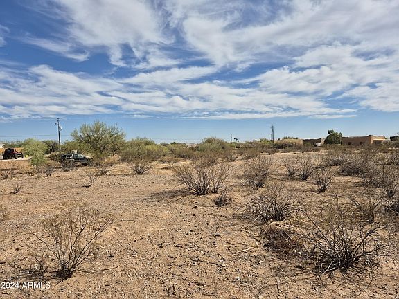 4th image of 32425 N 224TH Drive #-