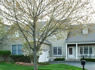 4 Valencia Ct, Skillman, NJ 08558