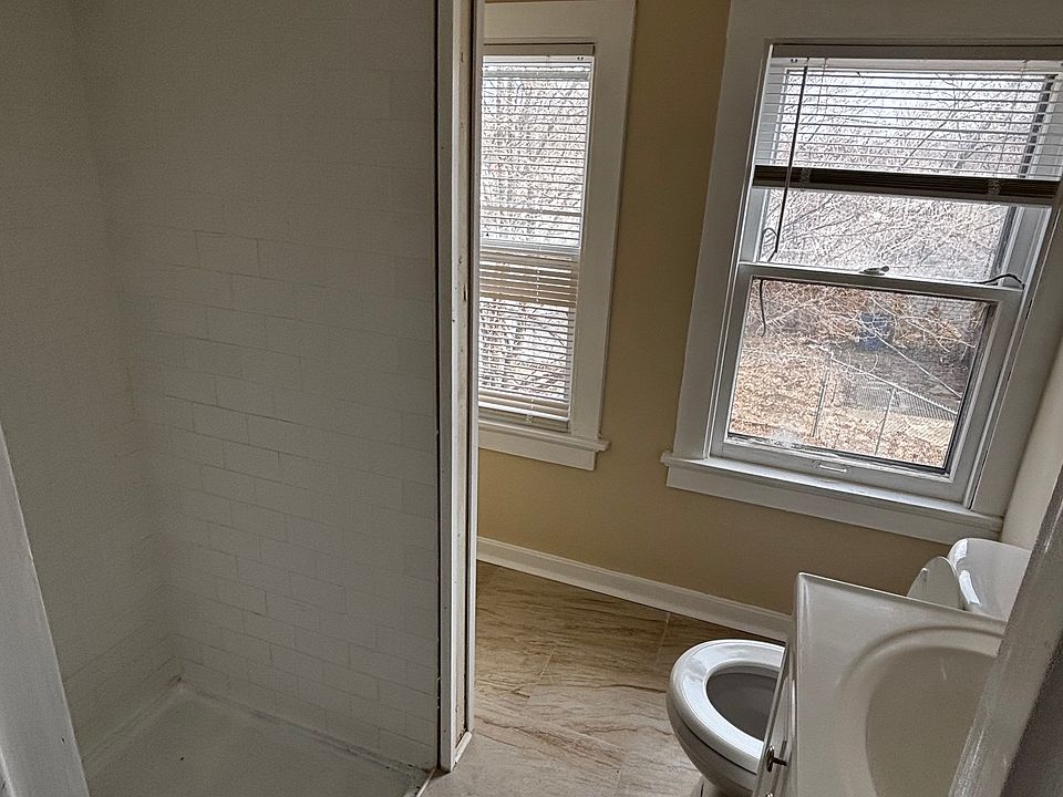 2nd image of 5248 N 51st Blvd