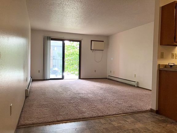 3rd image of 1409 14th Ave E #13