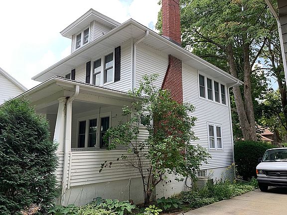 4th image of 166 Woodland Ln