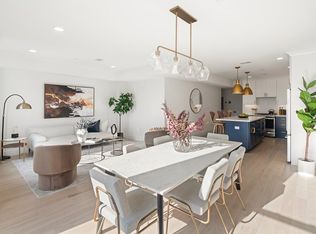 224 Princeton St #202, Boston, MA 02128