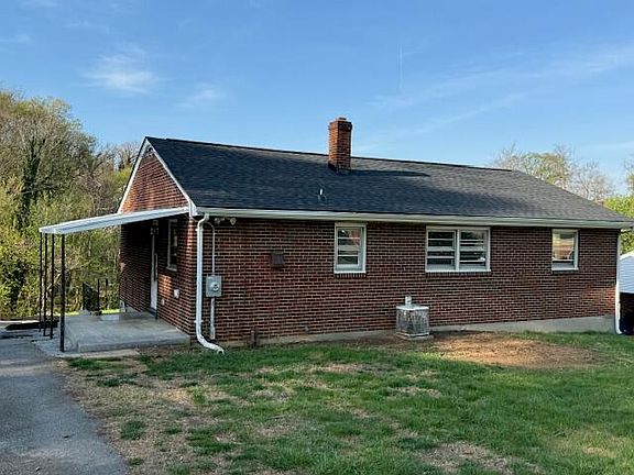 2nd image of 824 Coolbrook Rd