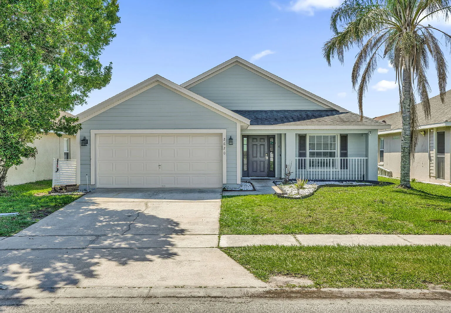 5 bed, 4.0 bath, 1879 sqft, $1,900 — Photo 1