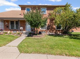 35216 Taffy Dr, Sterling Heights, MI