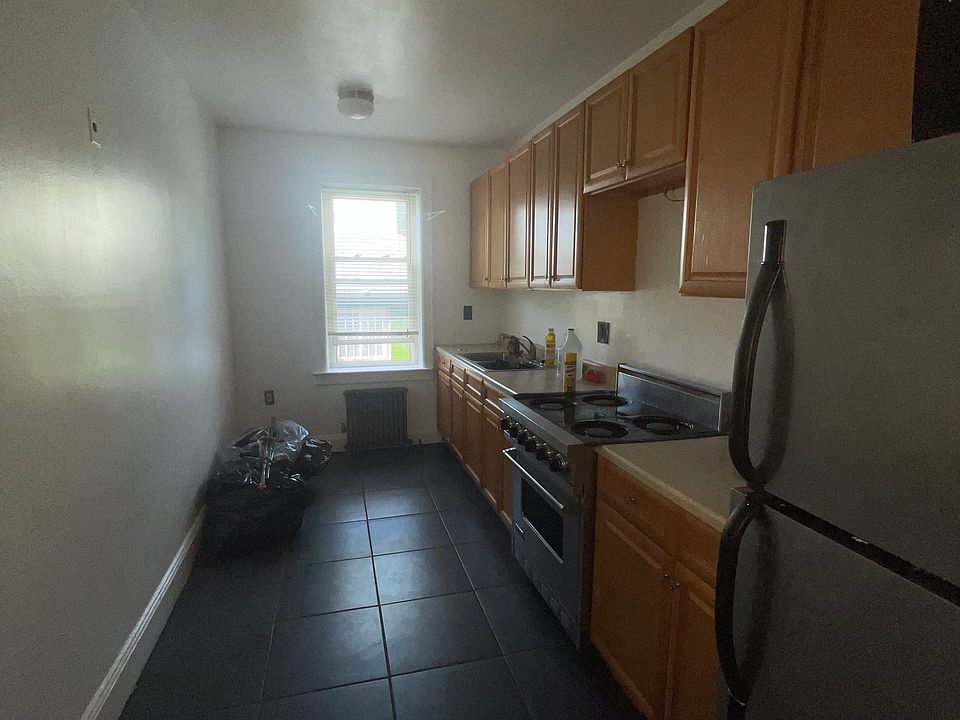 1st image of 8618 91st Ave Floor 1