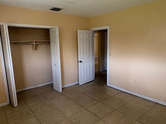 5th image of 1060 NW 110th St