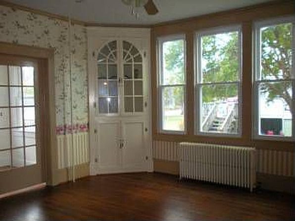 2nd image of 602 Powell St