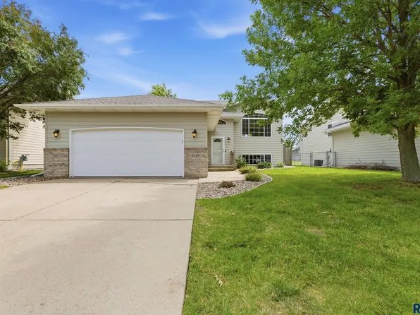 7409 W 50th St, Sioux Falls, SD 57106