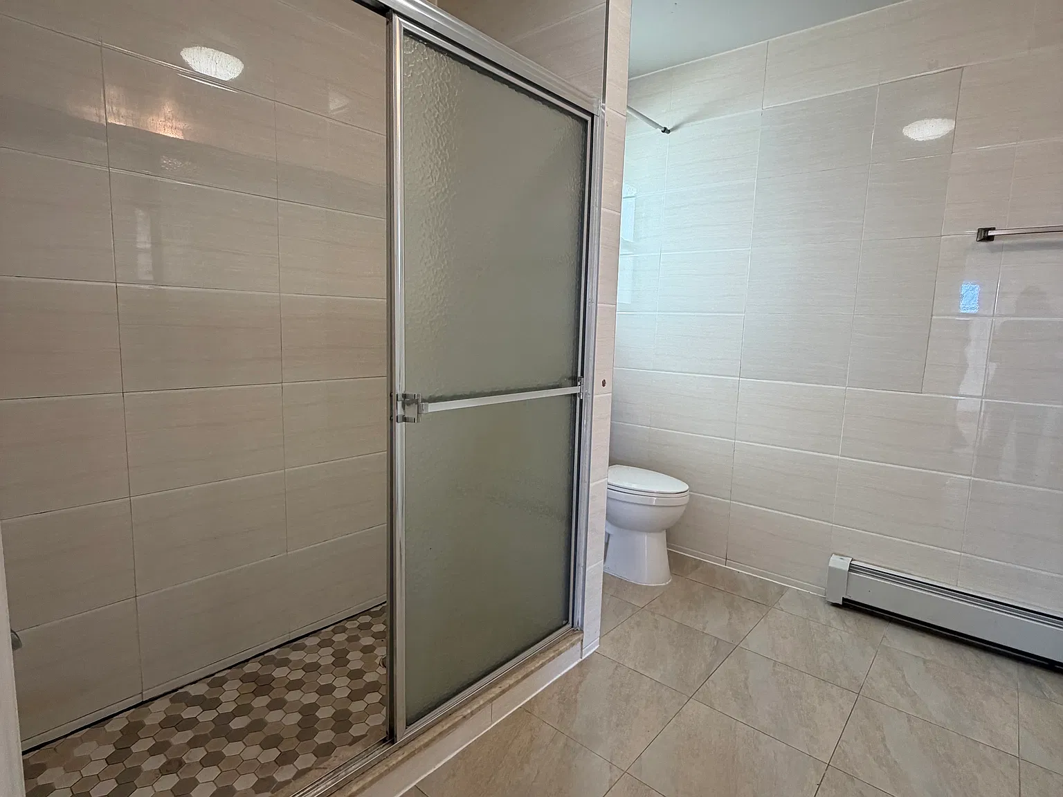 2 bed, 800 sqft, $2,500 — Photo 3