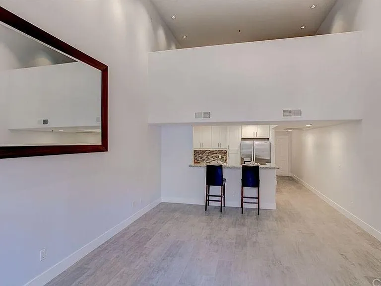 200 Pacific Coast Hwy #122 — Photo 3
