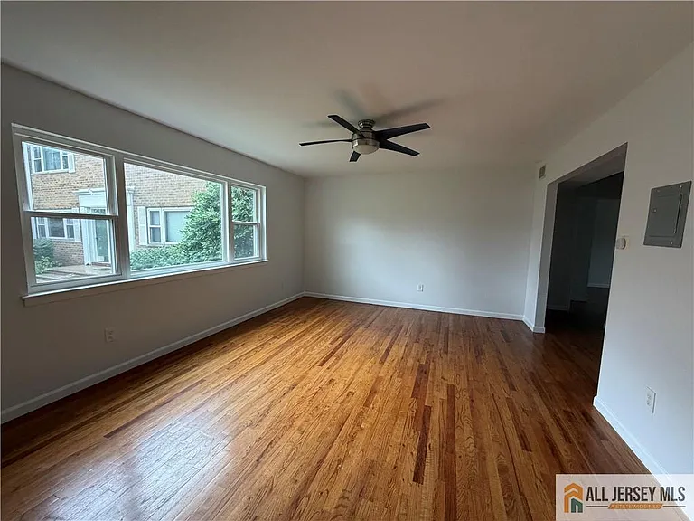 37 Judson St #10A — Photo 6