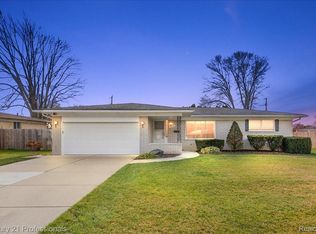 11434 Francis Dr, Sterling Heights, MI 48312