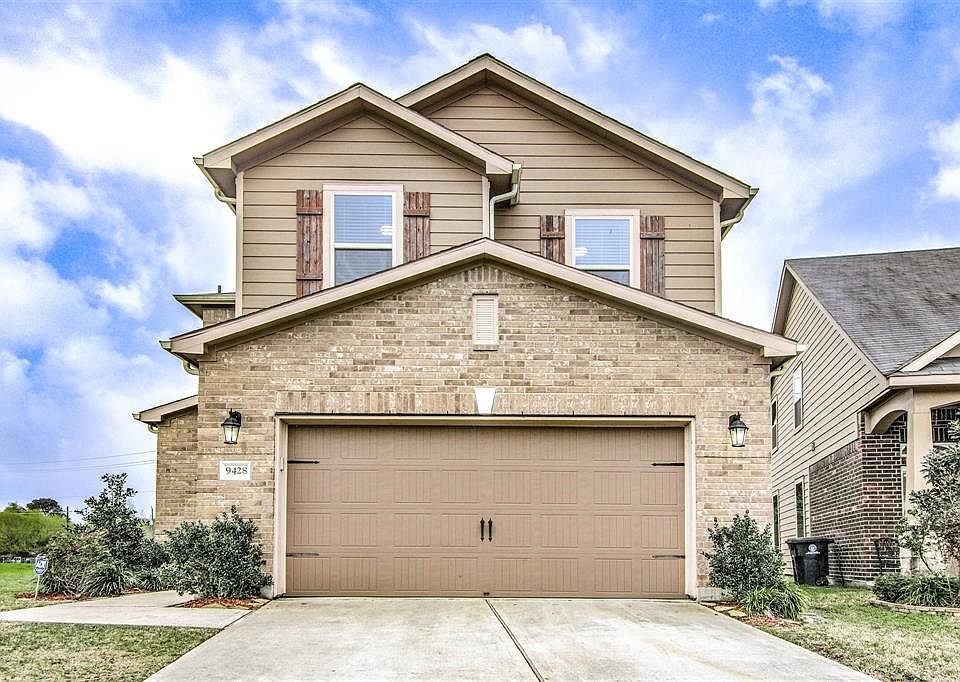 1st image of 9428 Savannah Holly Dr