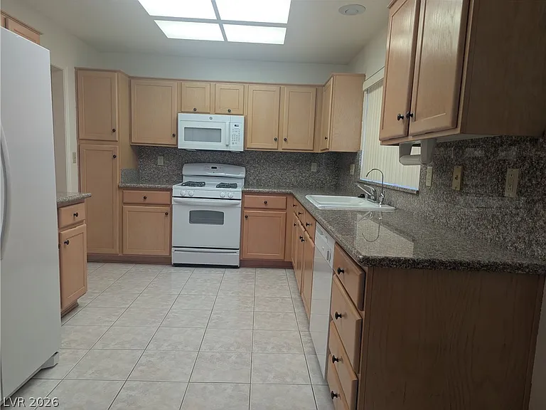9433 Quail Ridge Dr — Photo 6