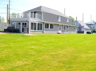 1704 Cass Lake Front Rd, Keego Harbor, MI 48320