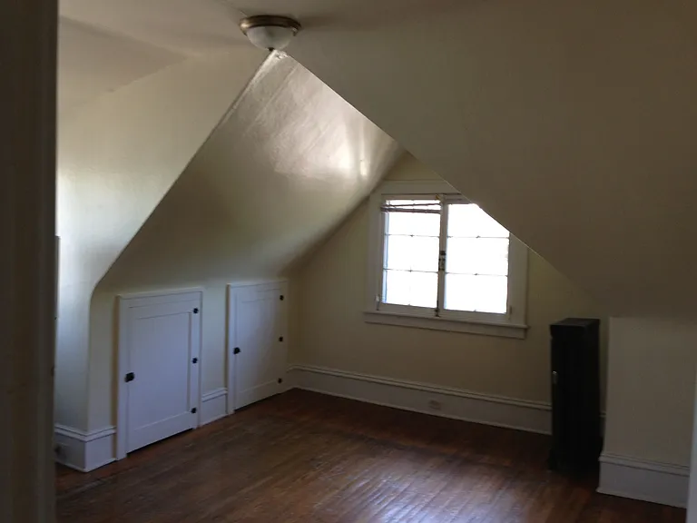 121 Madison Ave SE #11 — Photo 2