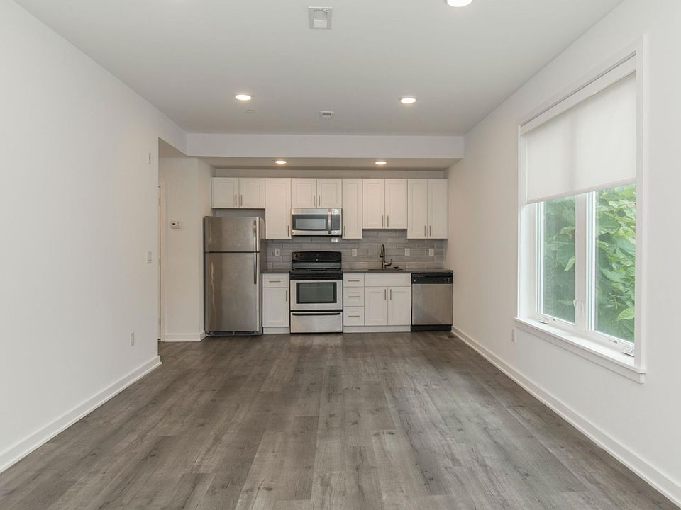 1st image of 1636 W Flora St #4A