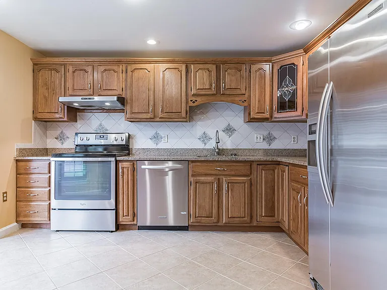 6031 Clerkenwell Ct — Photo 8