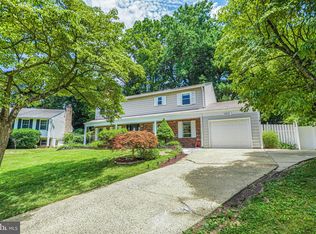 8521 Betterton Ct, Vienna, VA 22182