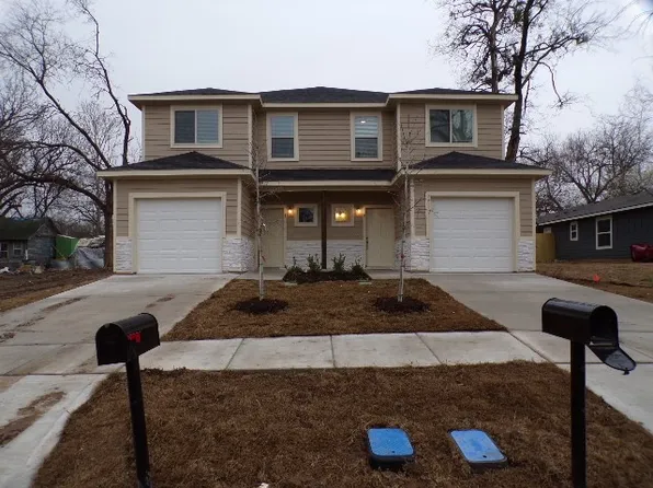 105 SE 4th St #1 & 2, Bonham, TX 75418