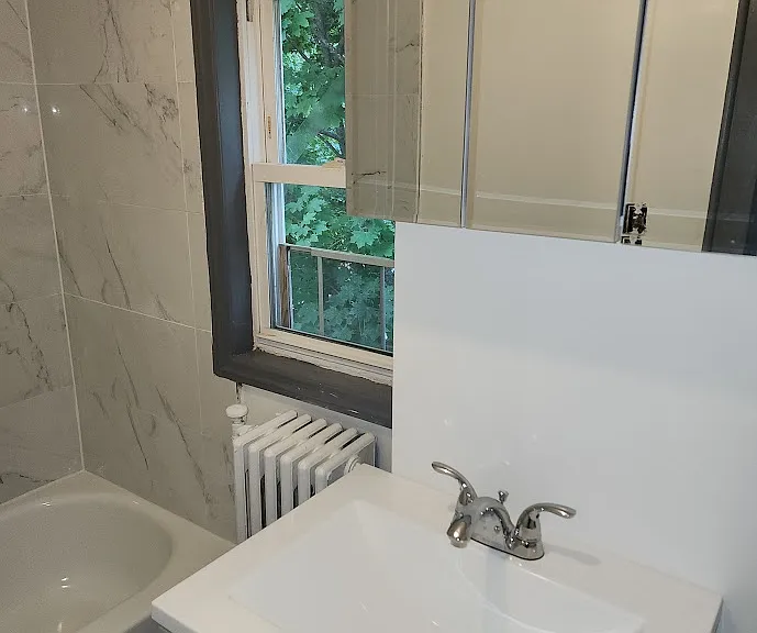 45 N Clinton St #1R — Photo 8