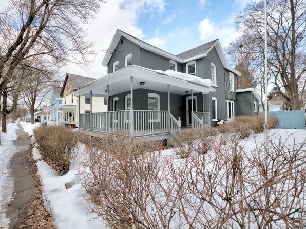 11 4th St Glens Falls Ny 12801 Zillow