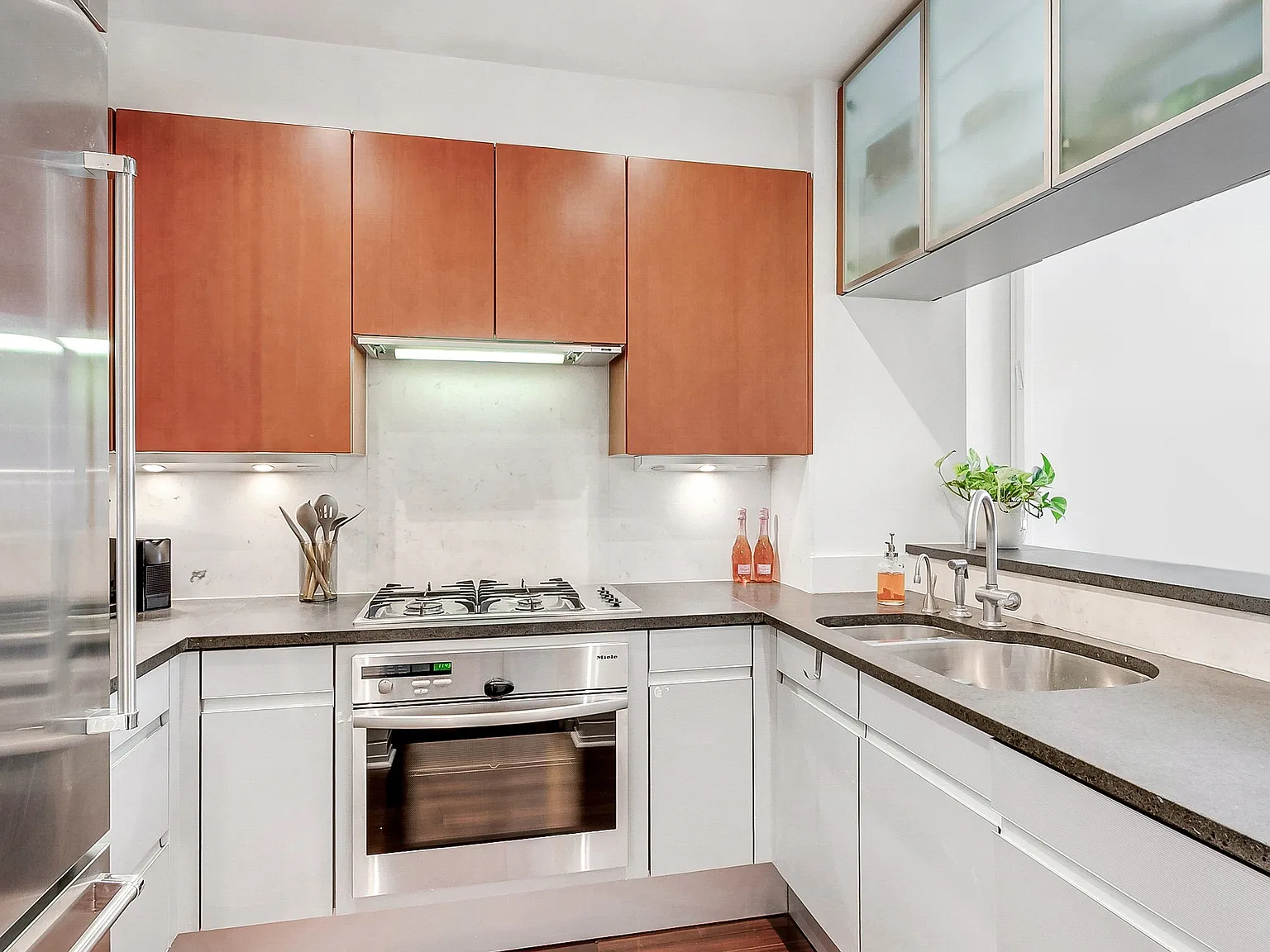300 East 55th Street — Photo 4