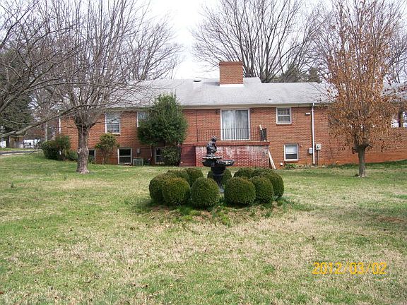 2nd image of 307 Vaden Dr