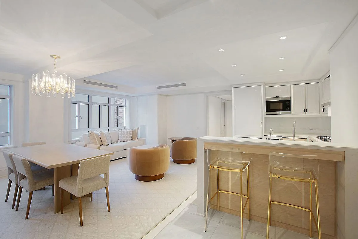 21 E 61st St APT 5F photo 1