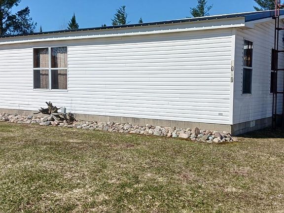 2nd image of 1080 Beach Rd