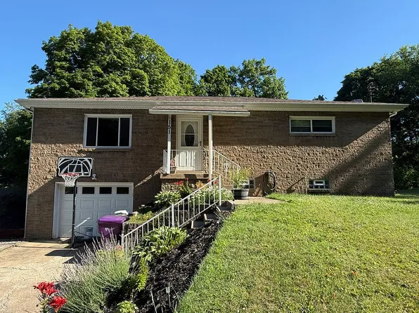 151 Columbia Rd, New Kensington, PA 15068