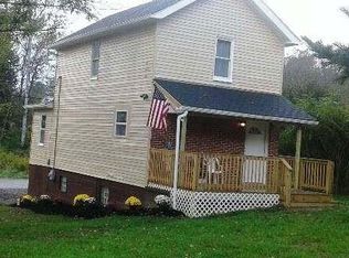 2 Hubbard Rd, Burgettstown, PA 15021