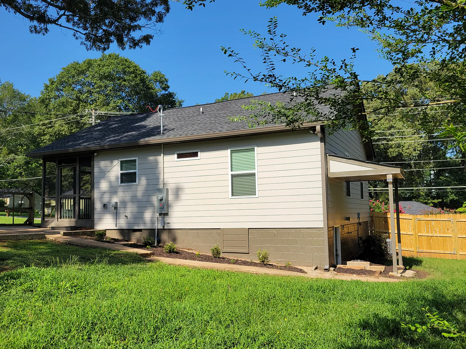 2 bed, 850 sqft, $1,950 — Photo 2