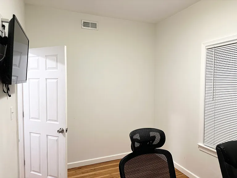 14 Victory Rd #2 — Photo 8
