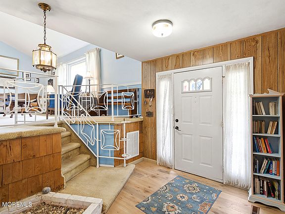 2nd image of 839 Regency Court