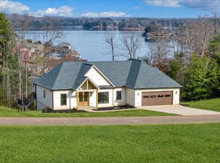 639 Compass Cove Cir, Moneta, VA 24121