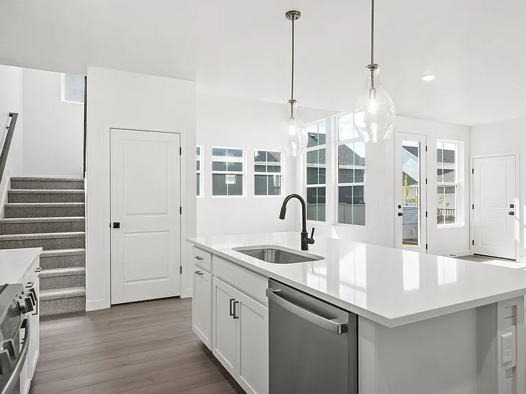 882 W Caroline Dr — Photo 39