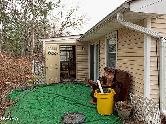 5th image of 31 A Poinsettia Court