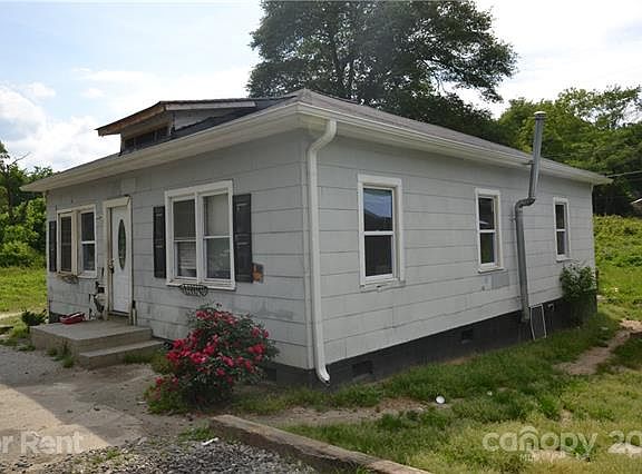 2nd image of 2459 Myers St