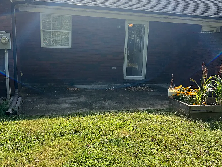 213 Enchanted Ln — Photo 9