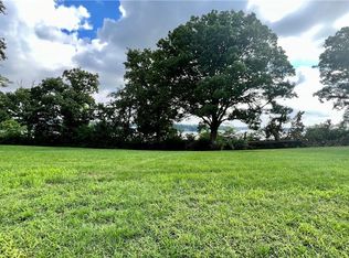 365 E Mueller Ct, Decatur, IL 62521