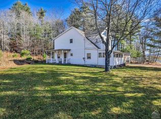 27 Cross Rd, Jewett, NY 12444