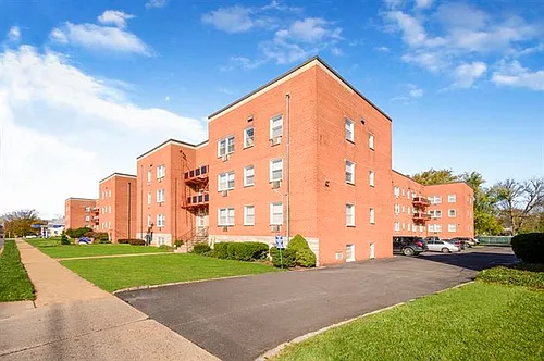 Dorchester House Photo 1