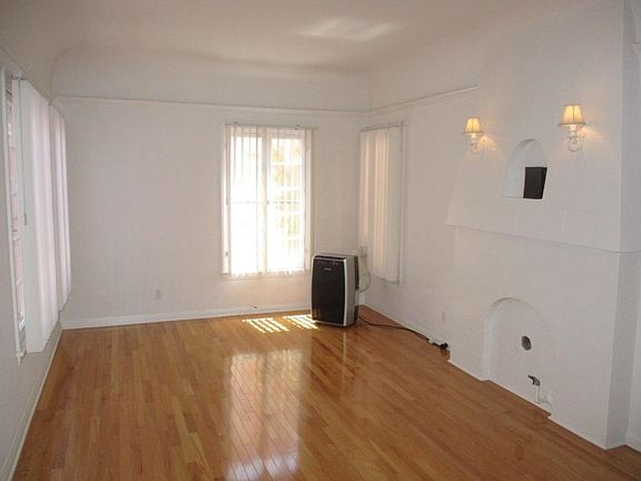 2nd image of 1101 Mound Ave APT 10