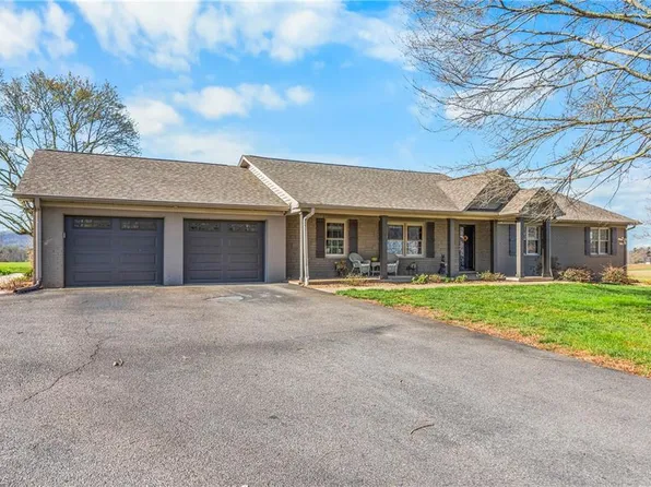 1358 Armstrong Rd, Jonesville, NC 28642