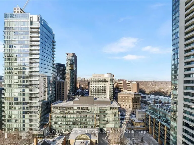 11 Yorkville Ave #6007 — Photo 2