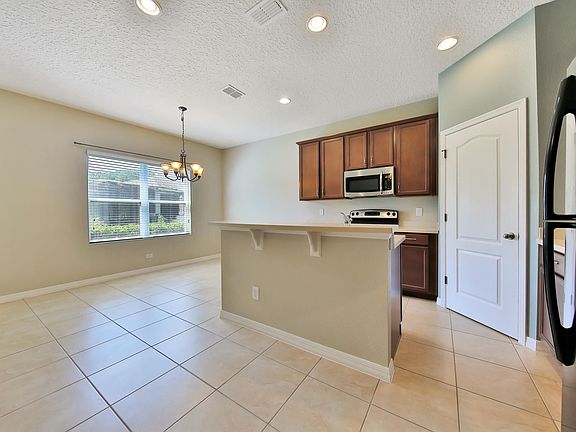 5th image of 763 Battersea Dr