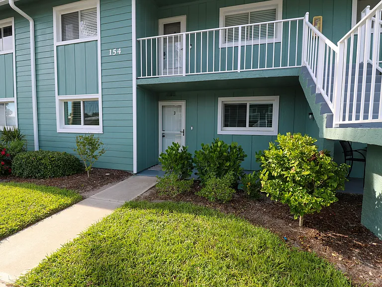 Cypress Way E — Photo 1